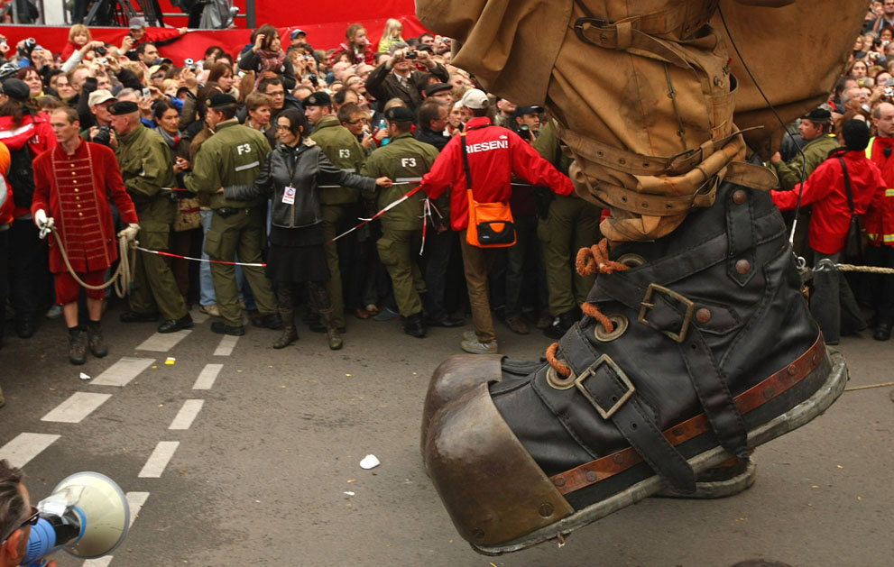 法国Royal De Luxe 剧团的大型街头木偶 - wuwei1101 - 西花社 法国Royal De Luxe 剧团的大型街头木偶 - wuwei1101 - 西花社