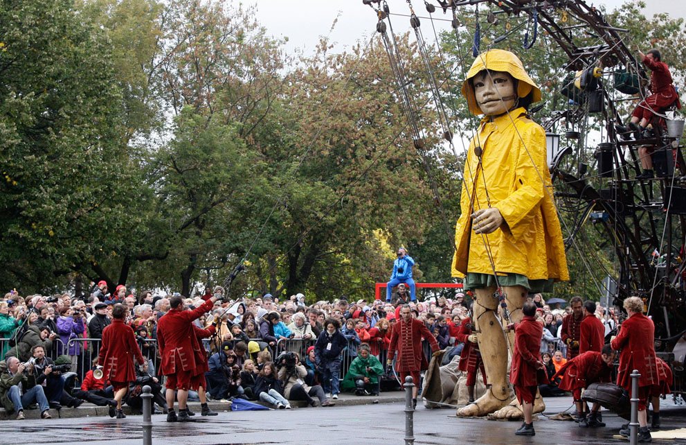 法国Royal De Luxe 剧团的大型街头木偶 - wuwei1101 - 西花社 法国Royal De Luxe 剧团的大型街头木偶 - wuwei1101 - 西花社