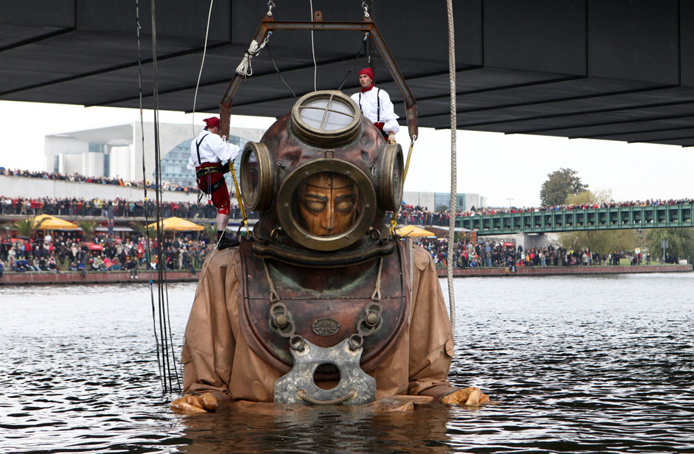 法国Royal De Luxe 剧团的大型街头木偶 - wuwei1101 - 西花社