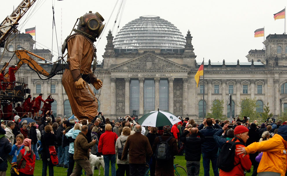 法国Royal De Luxe 剧团的大型街头木偶 - wuwei1101 - 西花社 法国Royal De Luxe 剧团的大型街头木偶 - wuwei1101 - 西花社