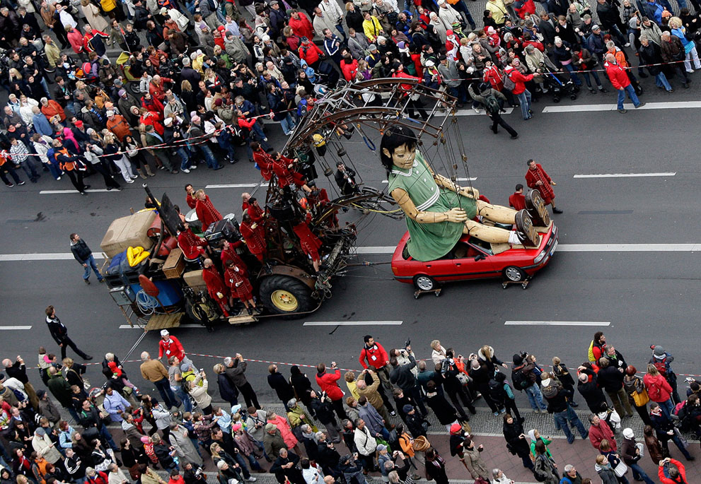 法国Royal De Luxe 剧团的大型街头木偶 - wuwei1101 - 西花社 法国Royal De Luxe 剧团的大型街头木偶 - wuwei1101 - 西花社