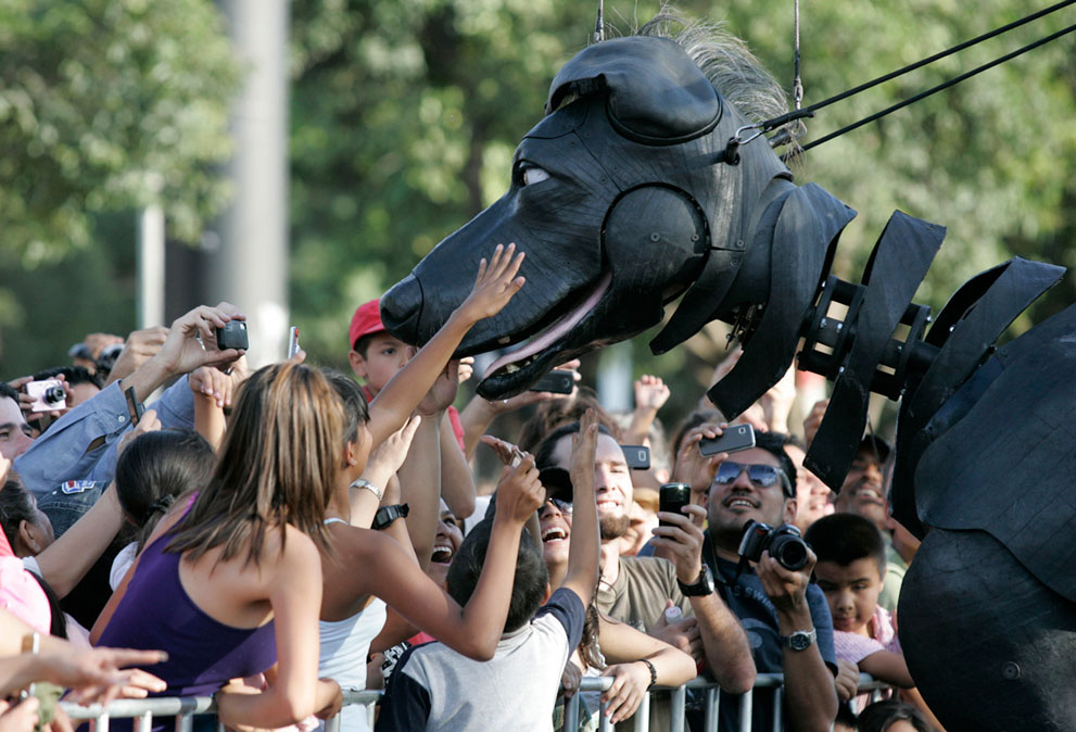 法国Royal De Luxe 剧团的大型街头木偶 - wuwei1101 - 西花社 法国Royal De Luxe 剧团的大型街头木偶 - wuwei1101 - 西花社