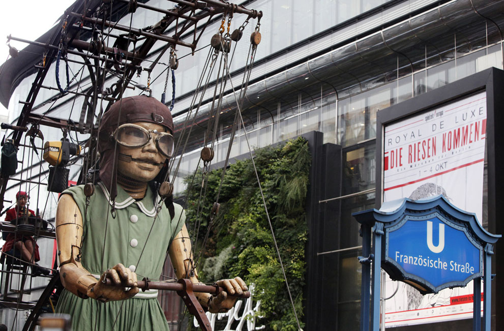 法国Royal De Luxe 剧团的大型街头木偶 - wuwei1101 - 西花社 法国Royal De Luxe 剧团的大型街头木偶 - wuwei1101 - 西花社