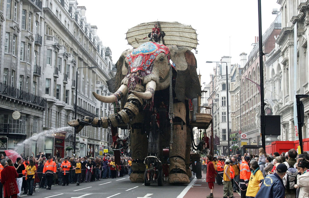 法国Royal De Luxe 剧团的大型街头木偶 - wuwei1101 - 西花社 法国Royal De Luxe 剧团的大型街头木偶 - wuwei1101 - 西花社
