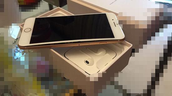 iPhone8Plus電池膨脹