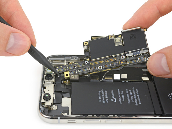 iPhone X拆解:超密集的主機板