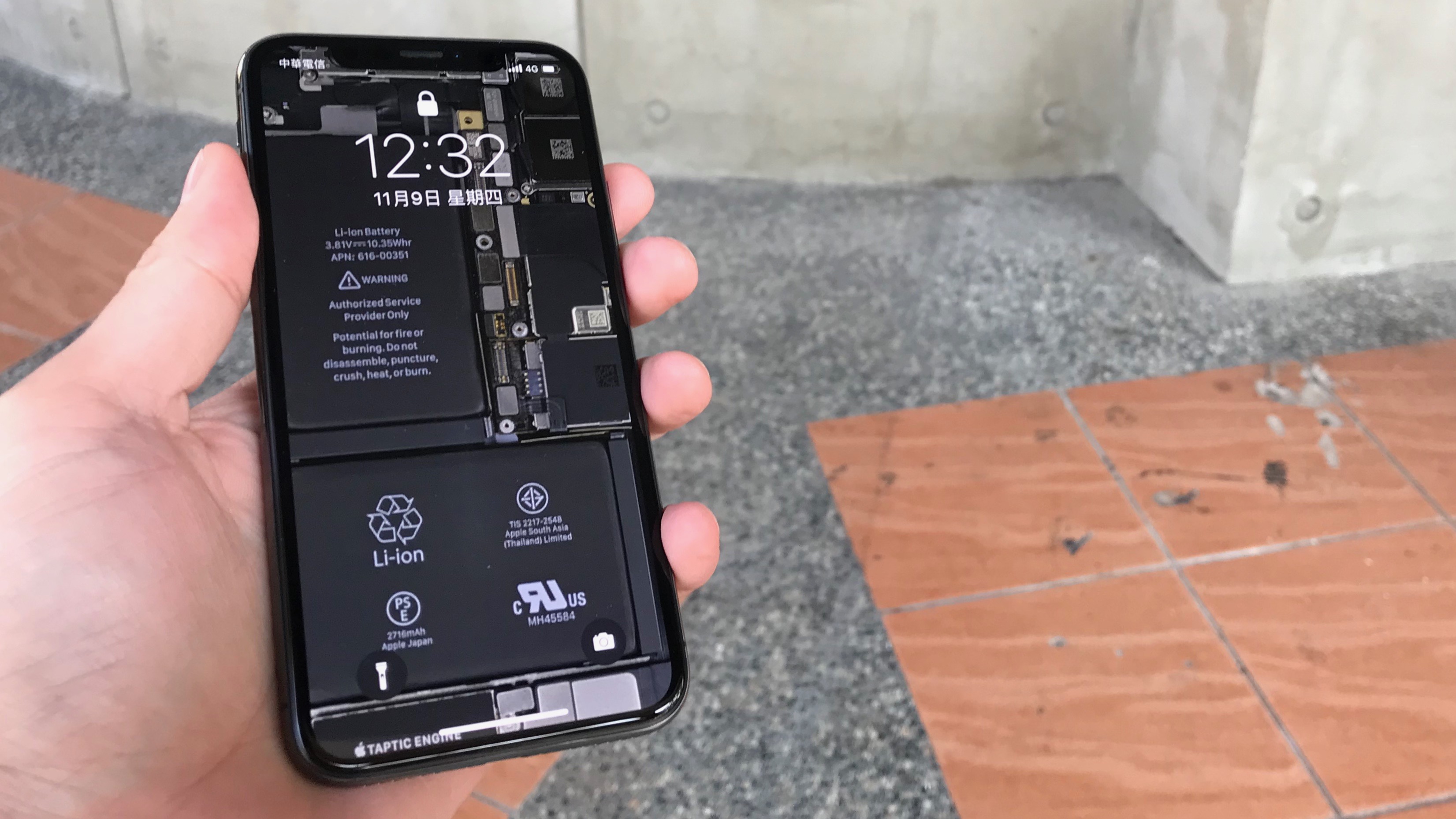 iPhone X 透明桌布