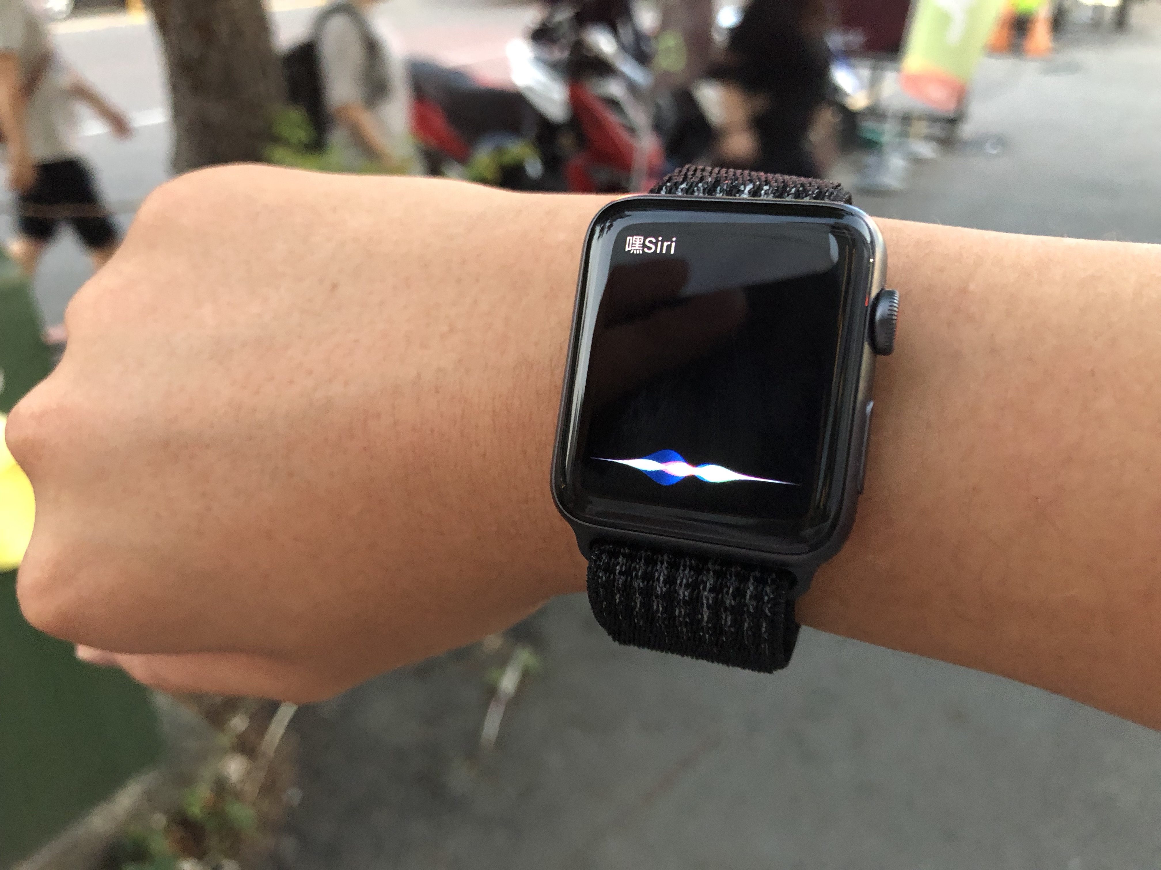 Apple Watch LTE Hey Siri
