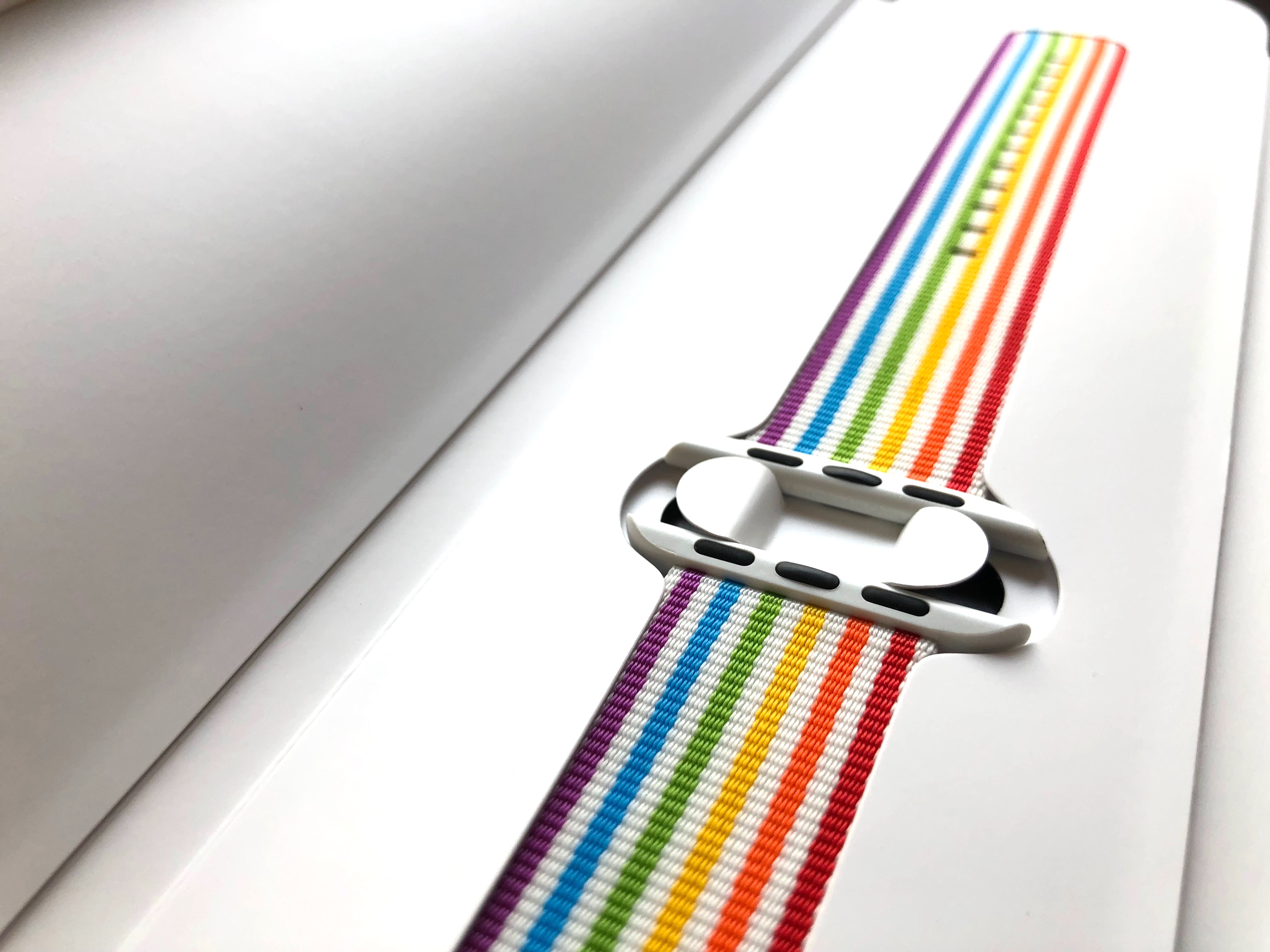 Apple Watch、錶帶、彩虹錶帶、Pride、Apple Store