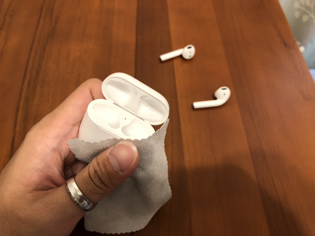 AirPods 清潔