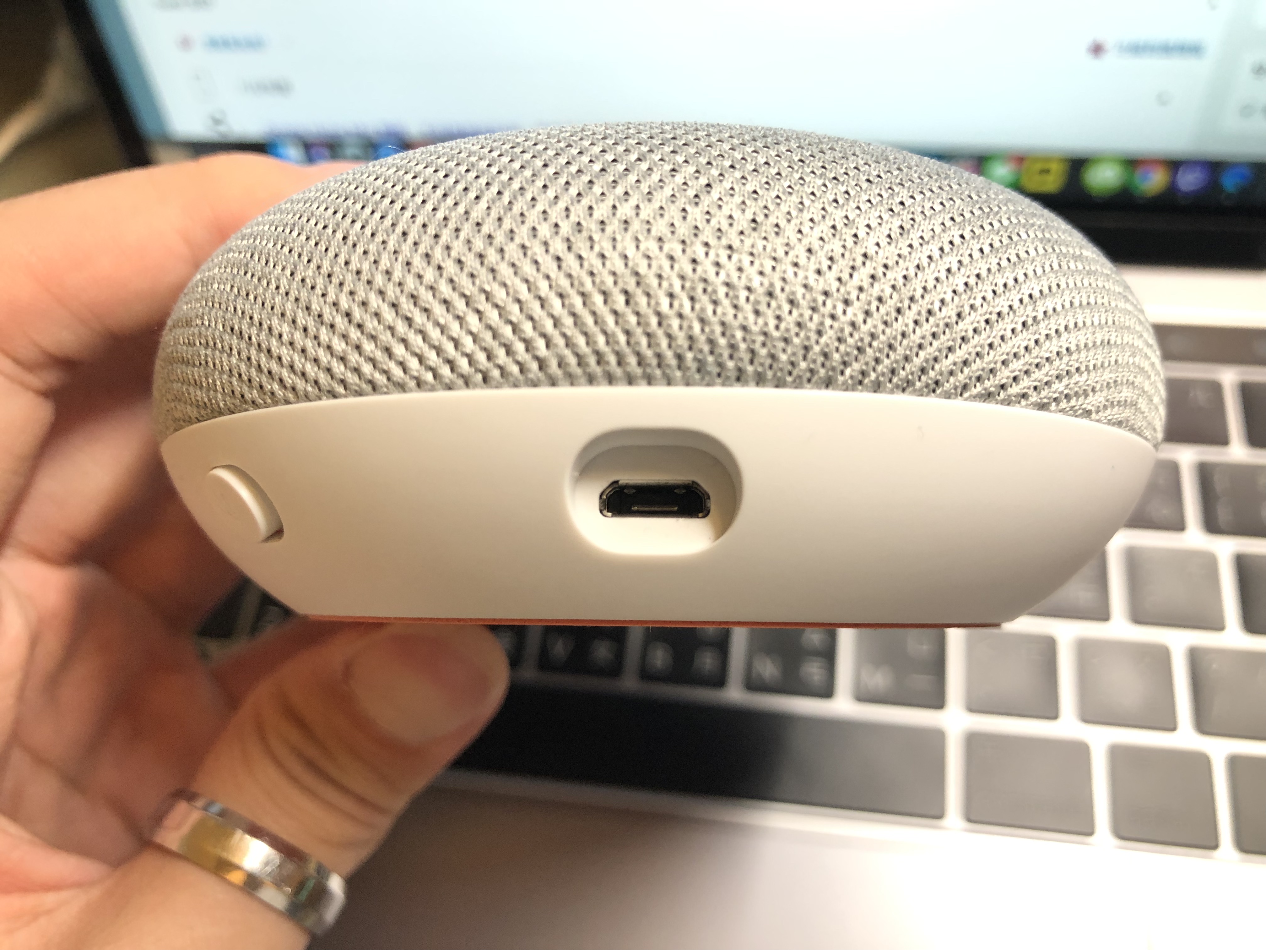 Google Home mini、智慧音箱