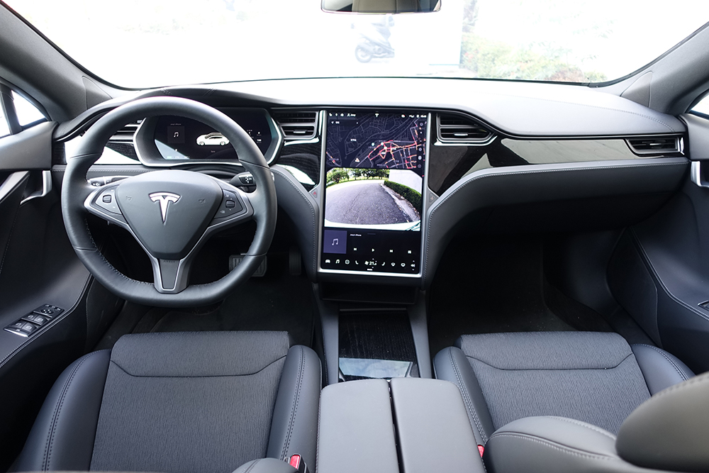 重本開箱 特斯拉tesla Model S 開箱評測 圖多 蘋果仁 果仁iphone Ios 好物推薦科技媒體