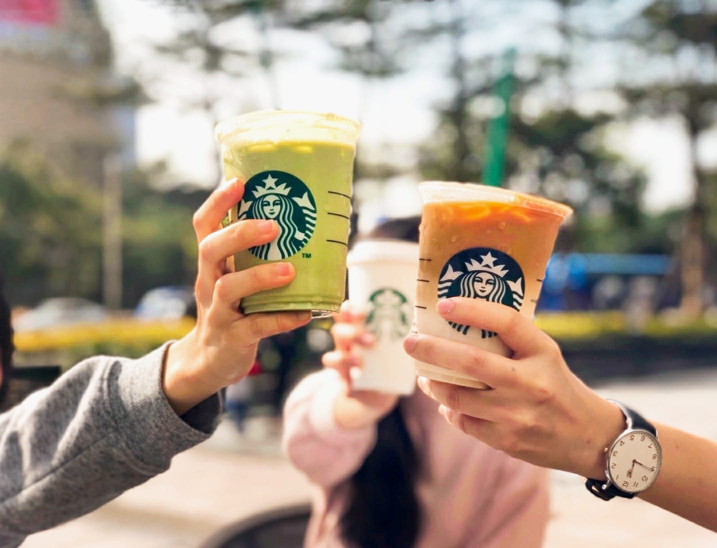 Starbucks 買一送一