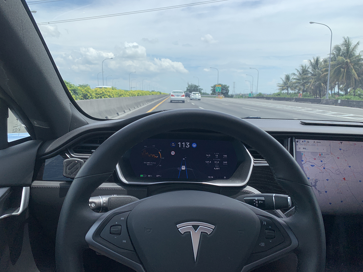 特斯拉 Tesla EAP