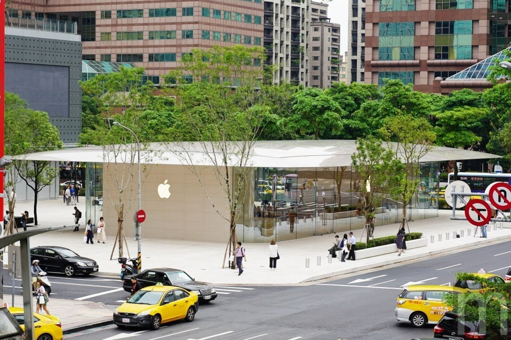 Apple Store 信義 A13