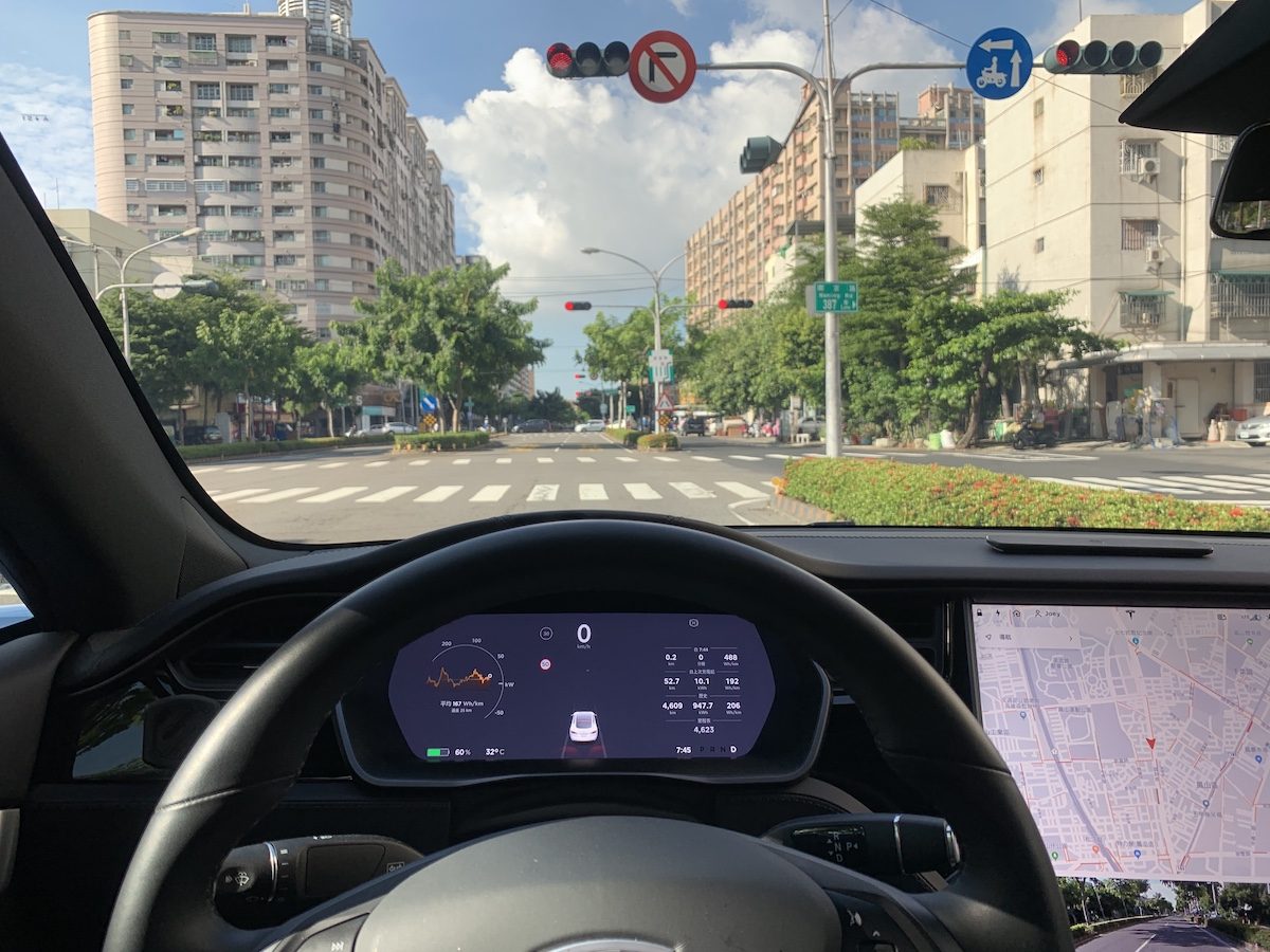 特斯拉 自動駕駛 EAP