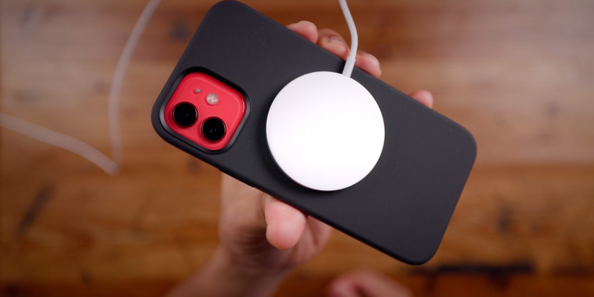 iPhone 13 MagSafe