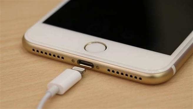 iPhone lightning