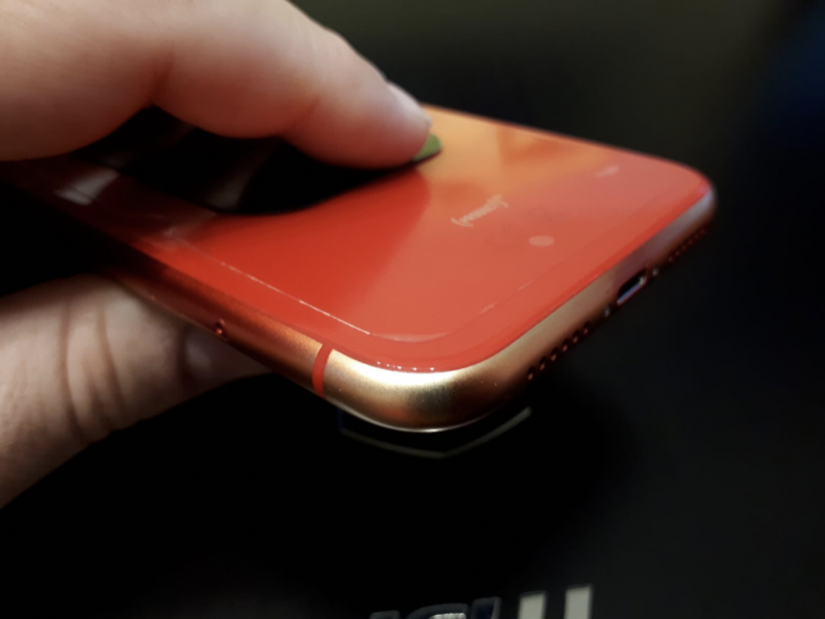 iPhone 褪色