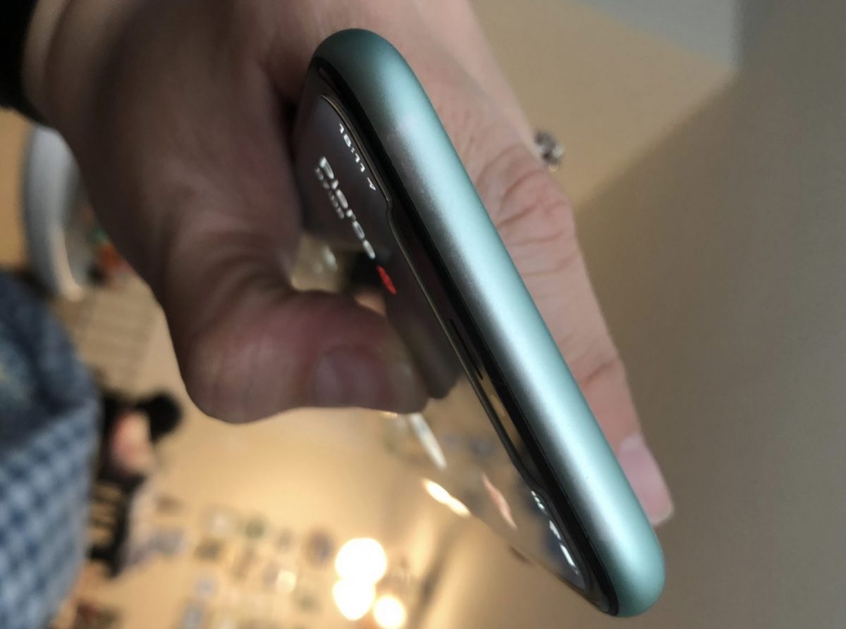 iPhone 褪色