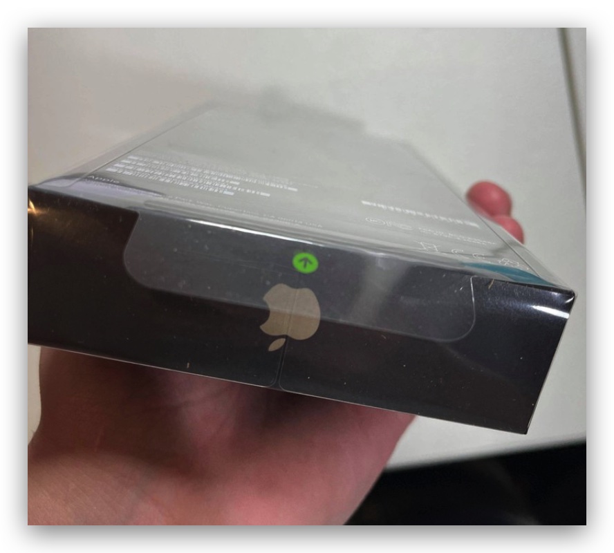 iPhone 13 塑膠包裝