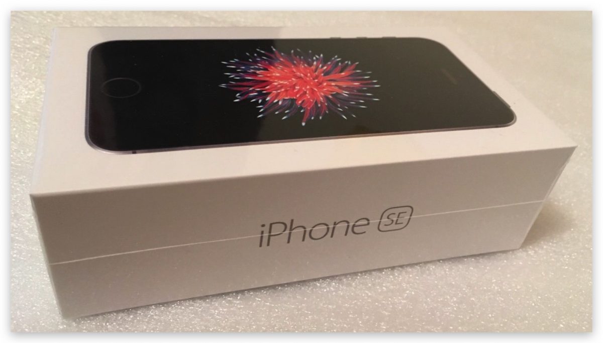 iPhone 13 塑膠包裝