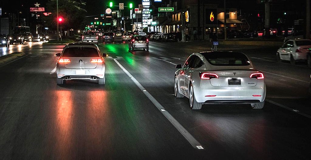 特斯拉 Tesla Autopilot