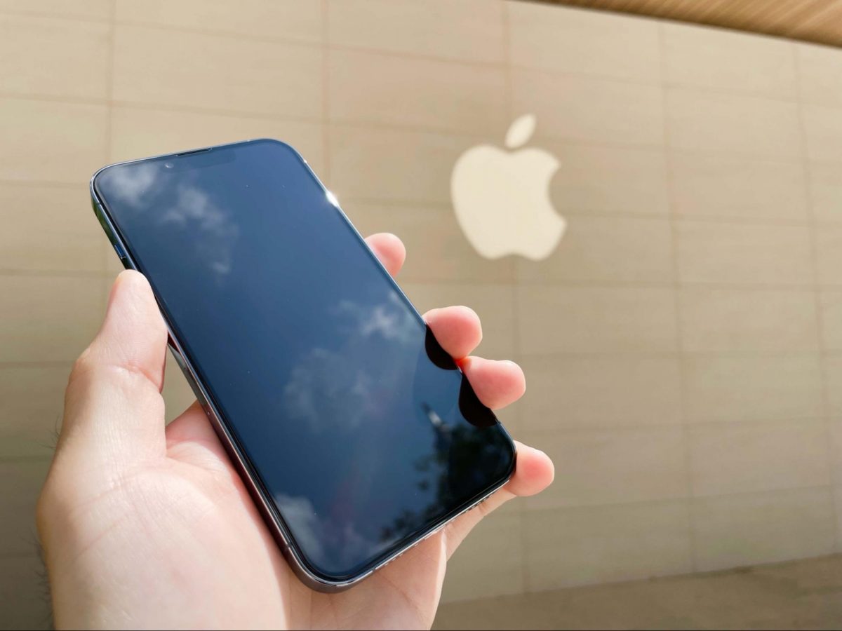 imos iPhone 13 Pro
