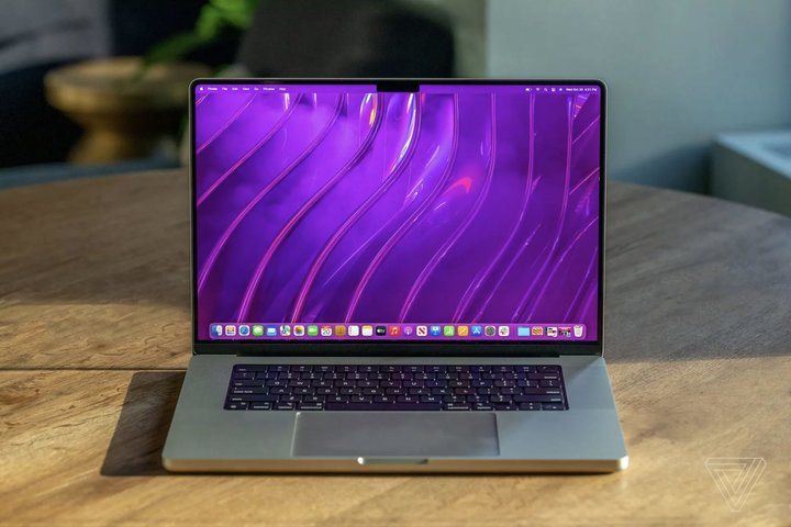 MacBook Pro 變厚