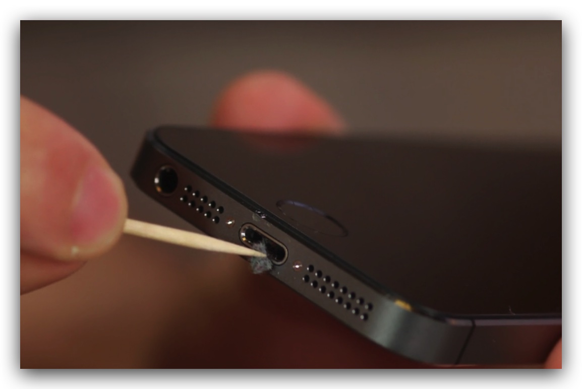 iPhone 充電充不進去