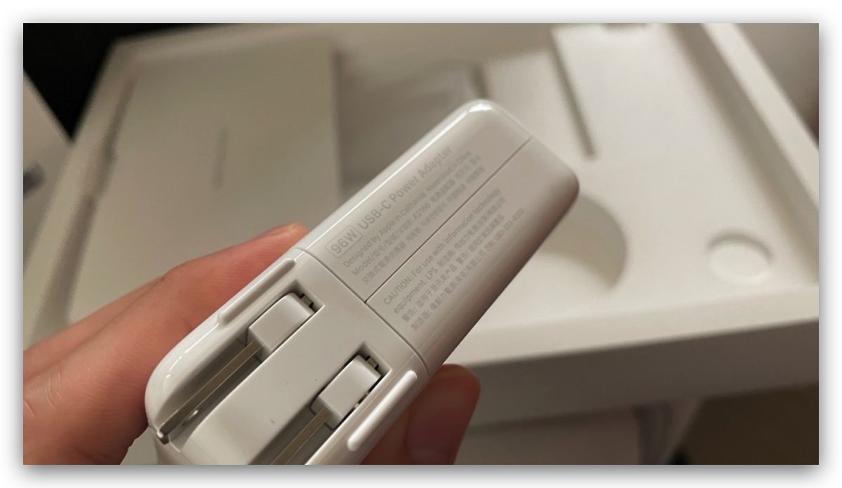 MacBook Pro 96W 充電器