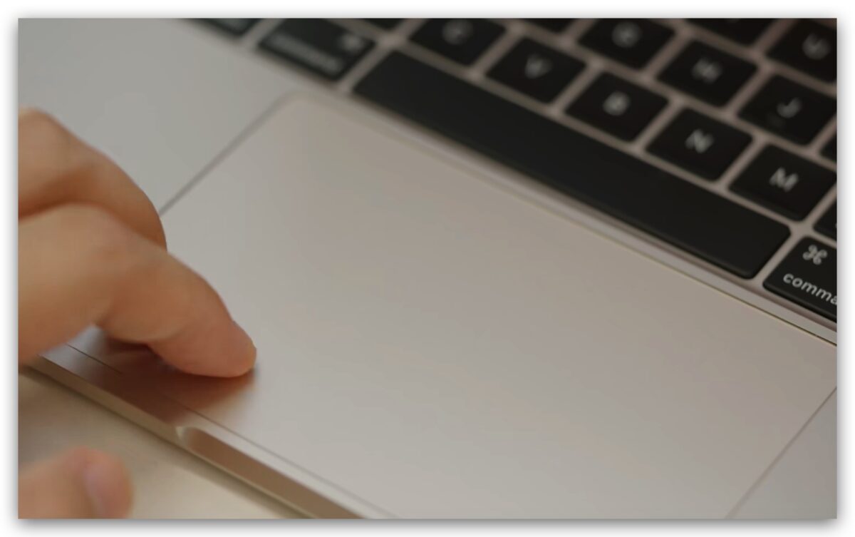 M2 MacBook Air 開箱體驗 設計 效能