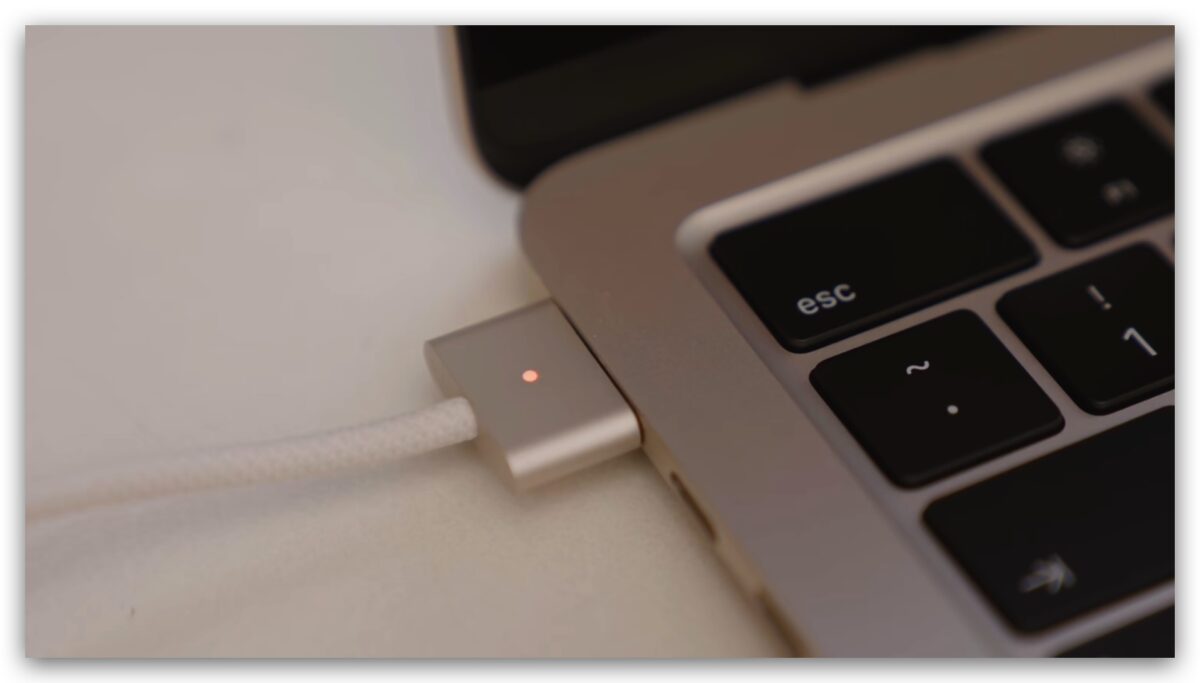 M2 MacBook Air 開箱體驗 設計 效能