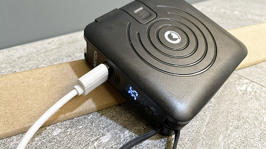 MOZTECH 五合一 行動電源