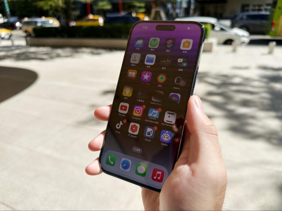 iPhone 14 iPhone 14 Pro imos imos Care 藍寶石保護貼 藍寶石鏡頭貼 軍規防震殼 康寧玻璃保護貼