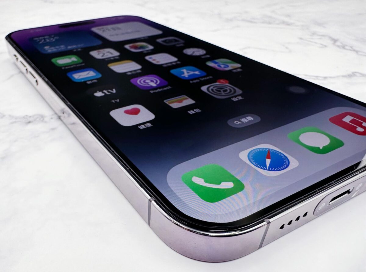 iPhone 14 iPhone 14 Pro imos imos Care 藍寶石保護貼 藍寶石鏡頭貼 軍規防震殼 康寧玻璃保護貼