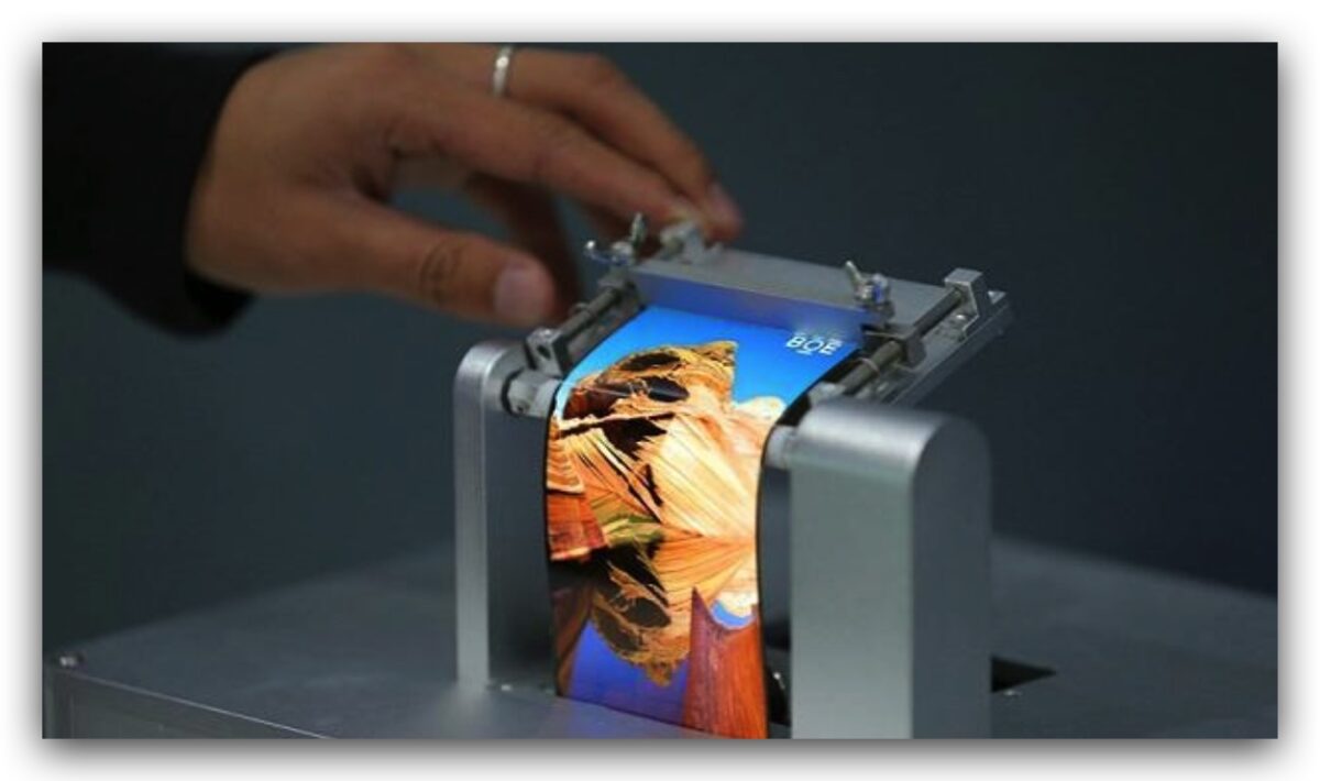 iPad Pro mini-LED OLED