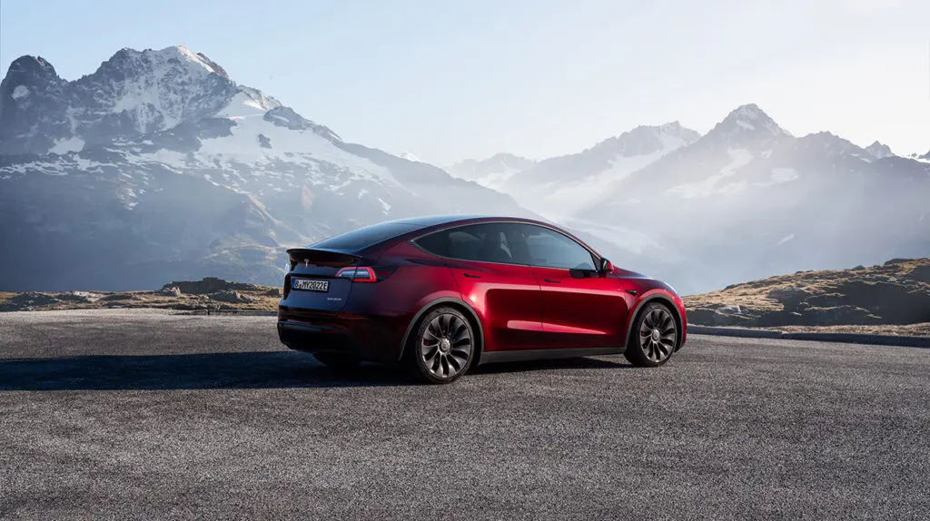 特斯拉 Tesla Model Y Quicksilver Midnight Cherry