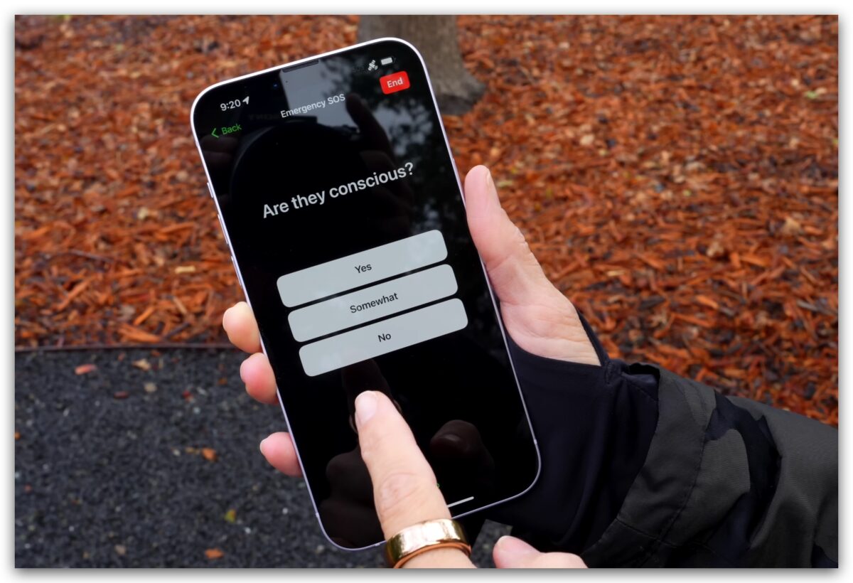 iPhone 衛星緊急服務 SOS 緊急聯絡電話
