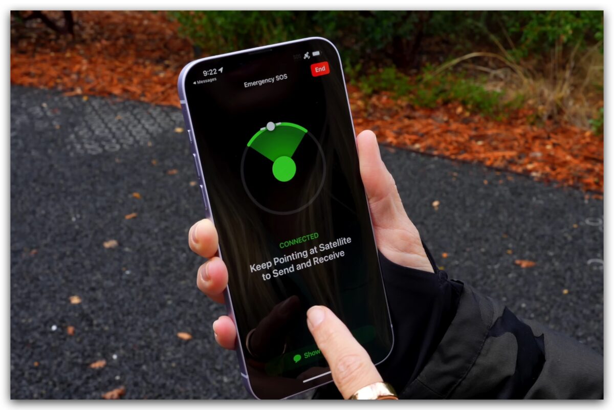 iPhone 衛星緊急服務 SOS 緊急聯絡電話