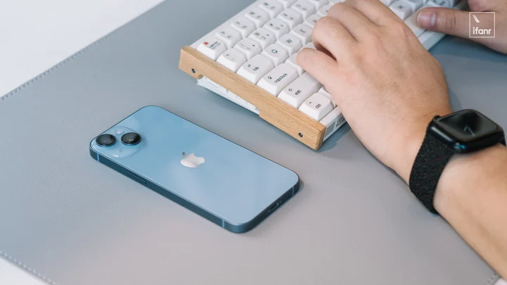 iPhone 衛星緊急 SOS 服務