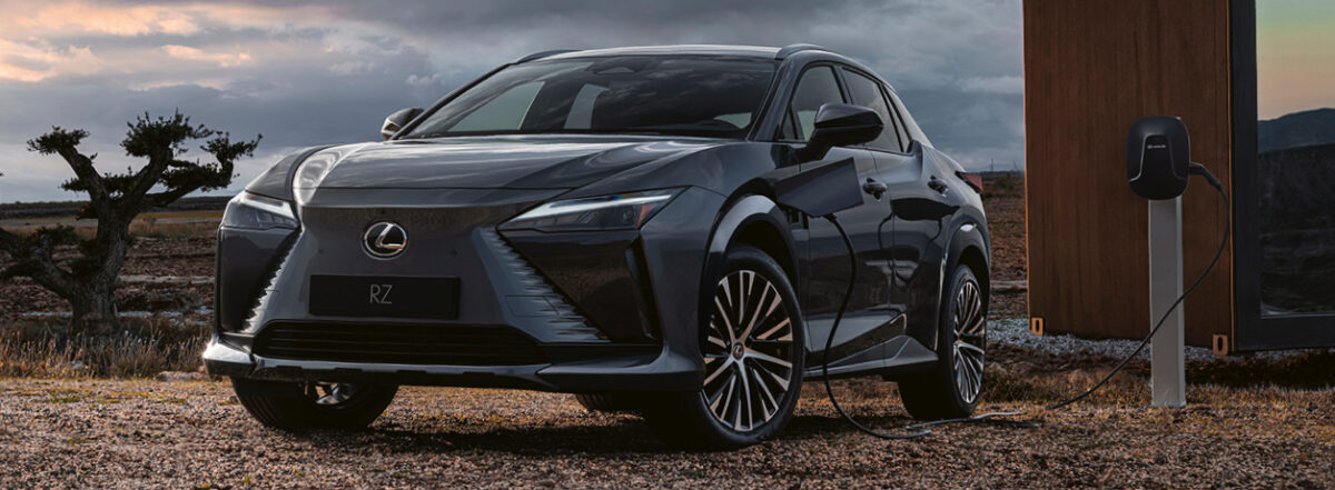 Lexus RZ 電動車 休旅車