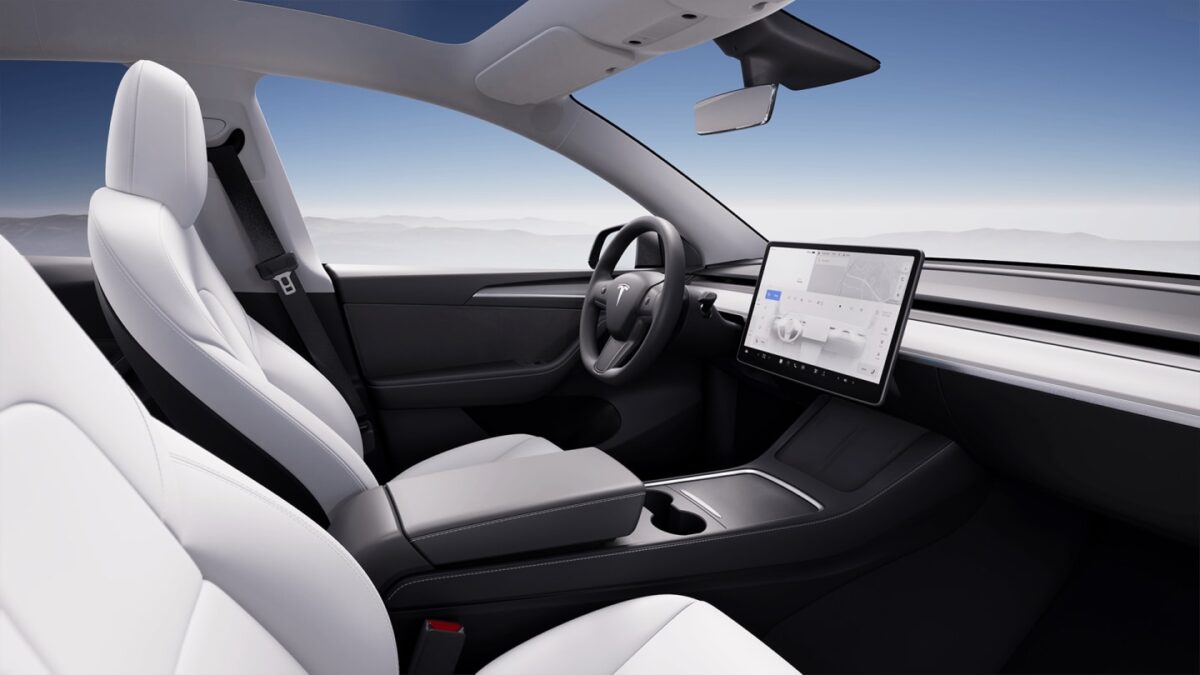 特斯拉 Tesla Model Y Quicksilver 閃電銀 白色內裝
