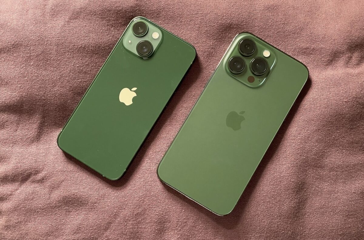 藍色 iPhone