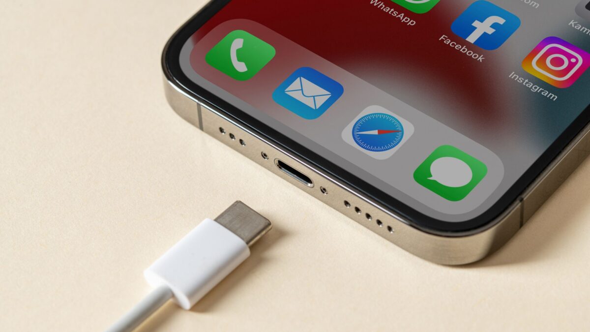 iPhone USB-C iPhone 15 iPhone 15 Pro