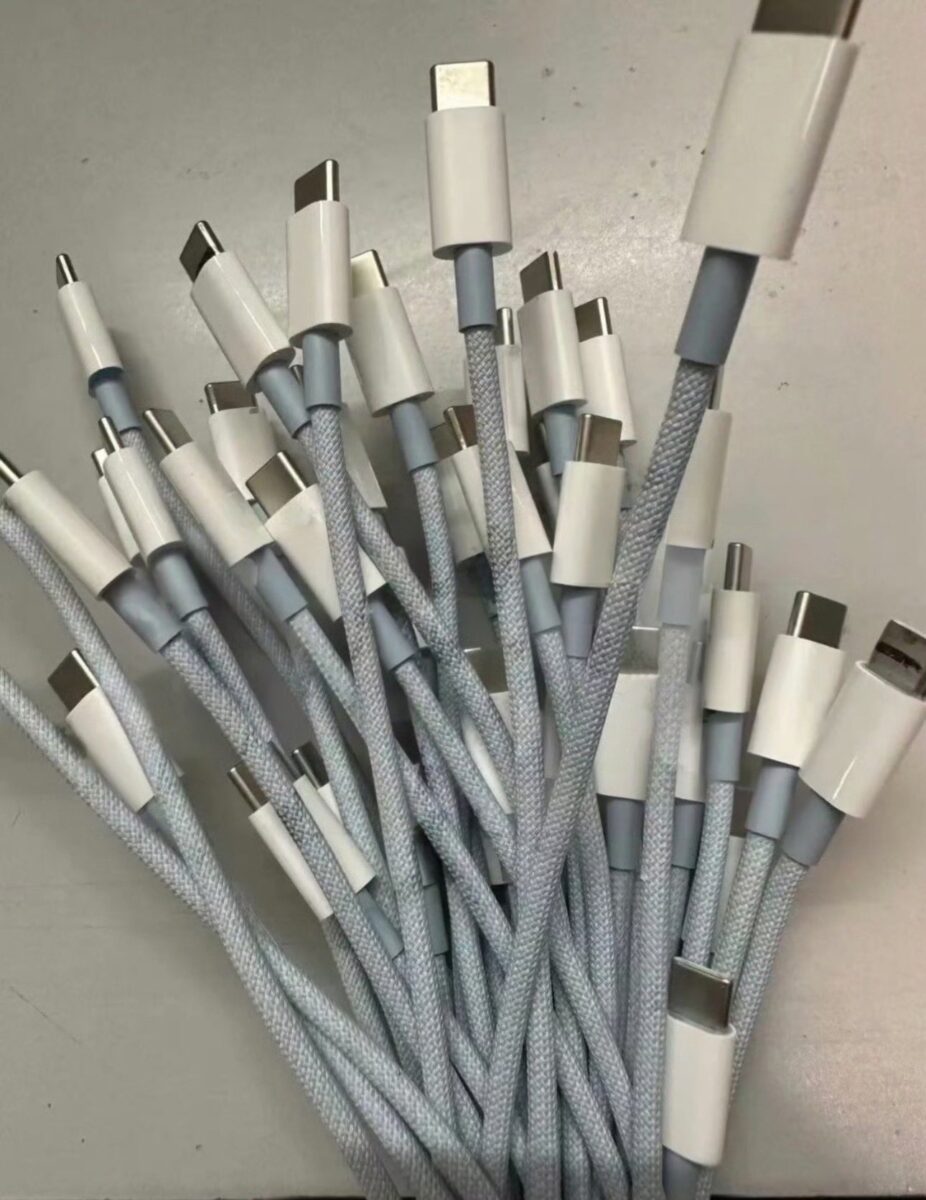iPhone iPhone 15 iPhone 15 Pro USB-C