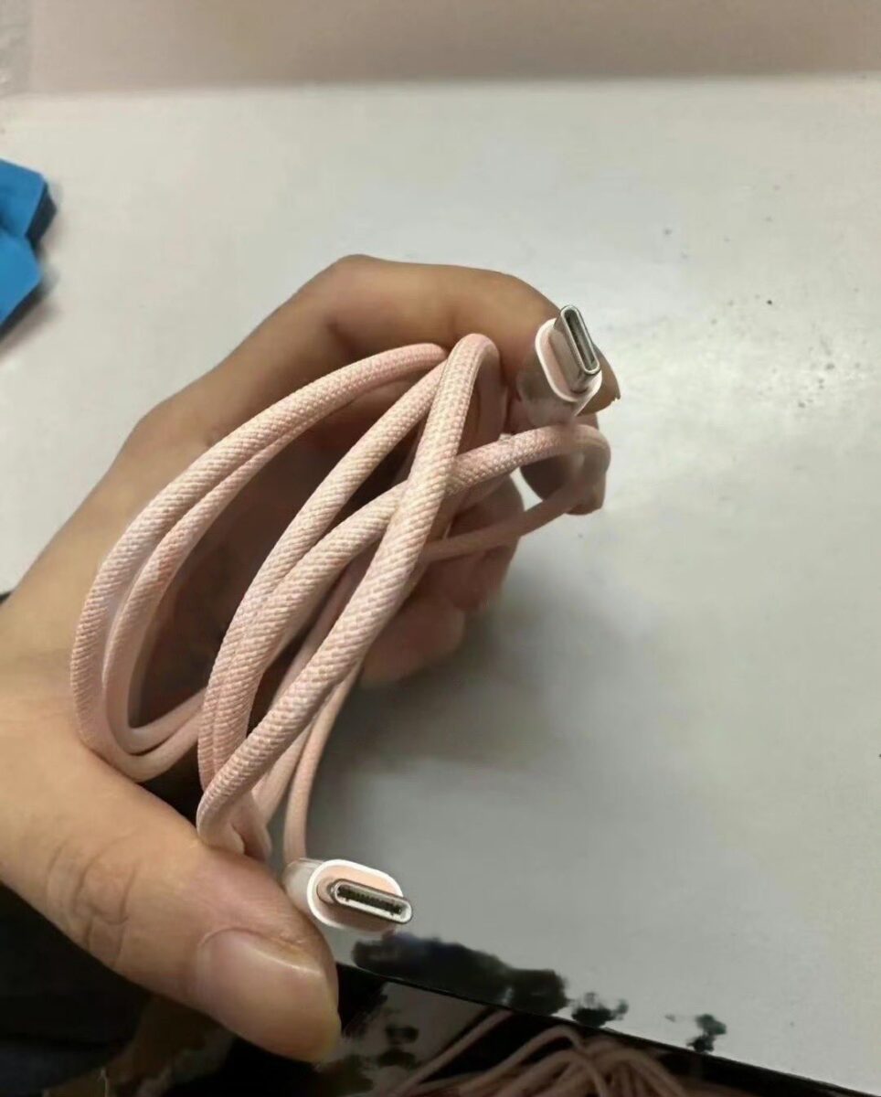iPhone iPhone 15 iPhone 15 Pro USB-C