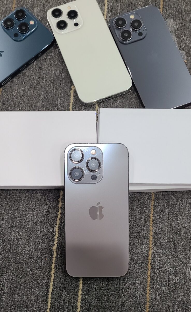 iPhone iOS iPhone 15 iPhone 15 Pro 顏色 配色 模型機 保護殼 編織保護殼 皮革保護殼