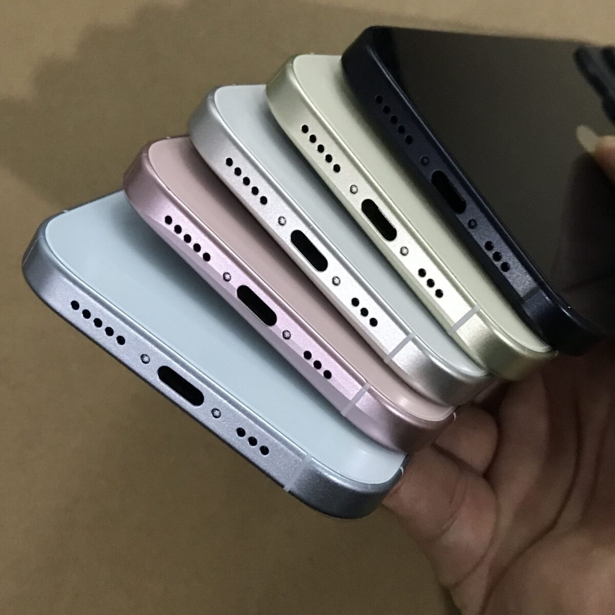 iPhone iOS iPhone 15 iPhone 15 Pro 顏色 配色 模型機 保護殼 編織保護殼 皮革保護殼