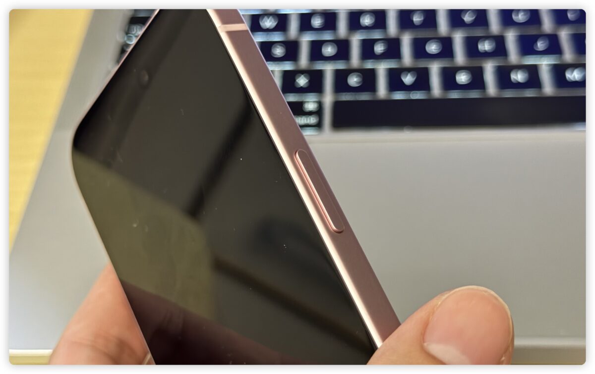iPhone 15 新機 檢查